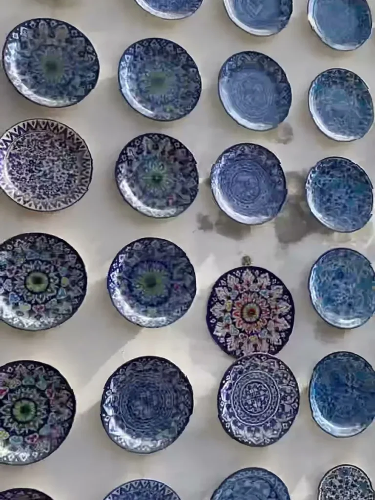 Decorative plates mounted on the showroom wall